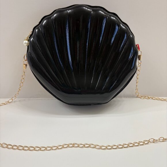 Glam Clam /Sparkle Seashell Shaped Crossbody Handbag / Purse/ Black/Silver - NWT - Picture 9 of 12